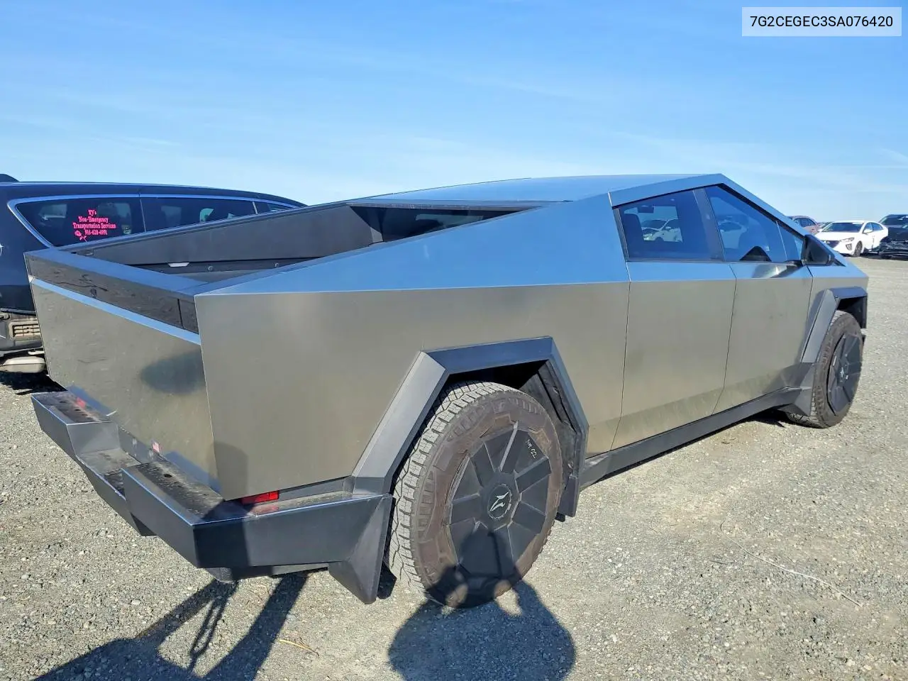 7G2CEGEC3SA076420 2025 Tesla Cybertruck