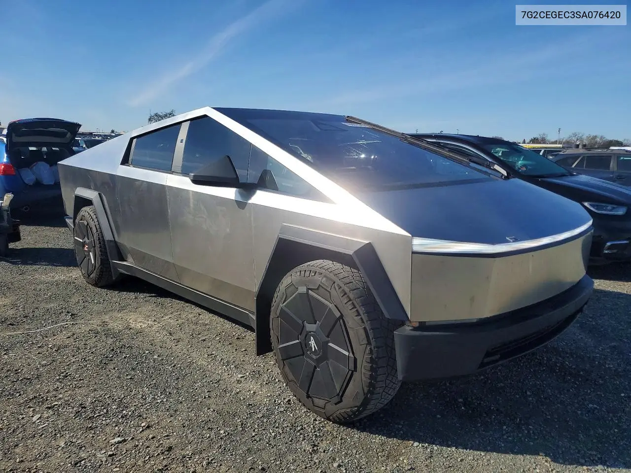 7G2CEGEC3SA076420 2025 Tesla Cybertruck