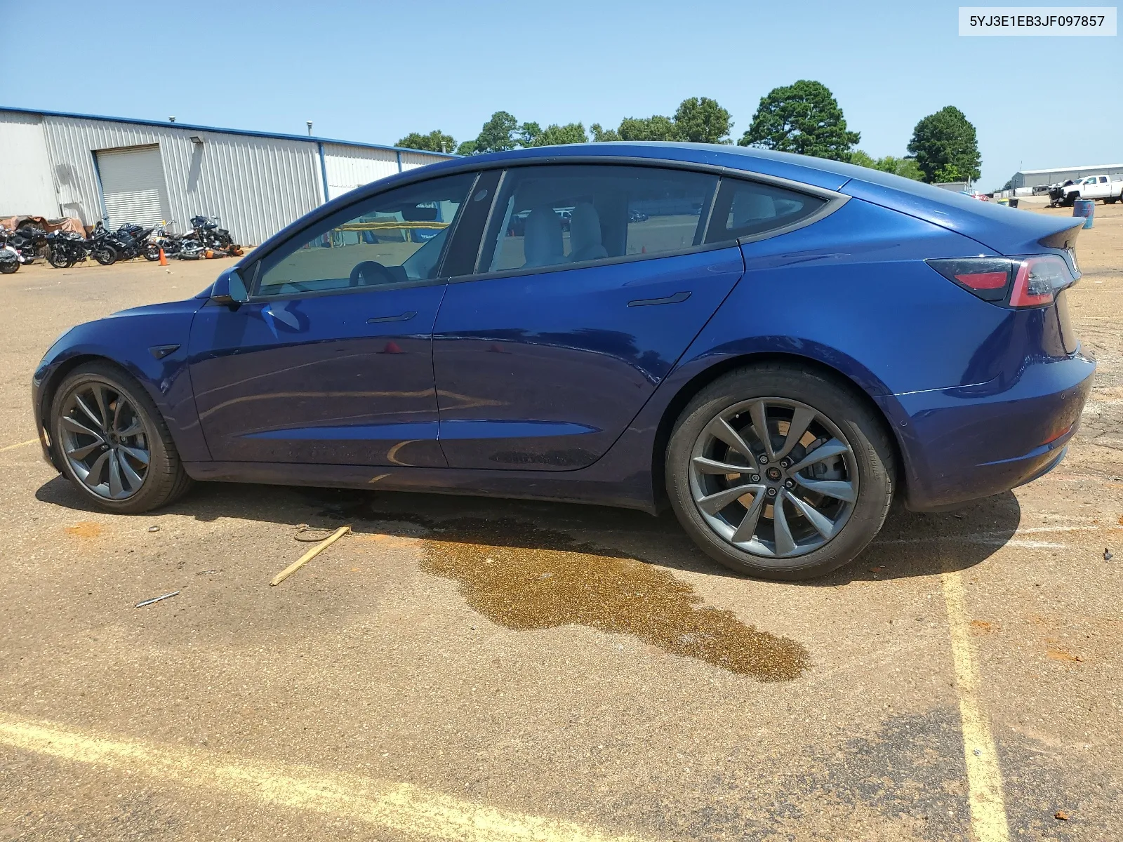 2018 Tesla Model 3 VIN: 5YJ3E1EB3JF097857 Lot: 61878354