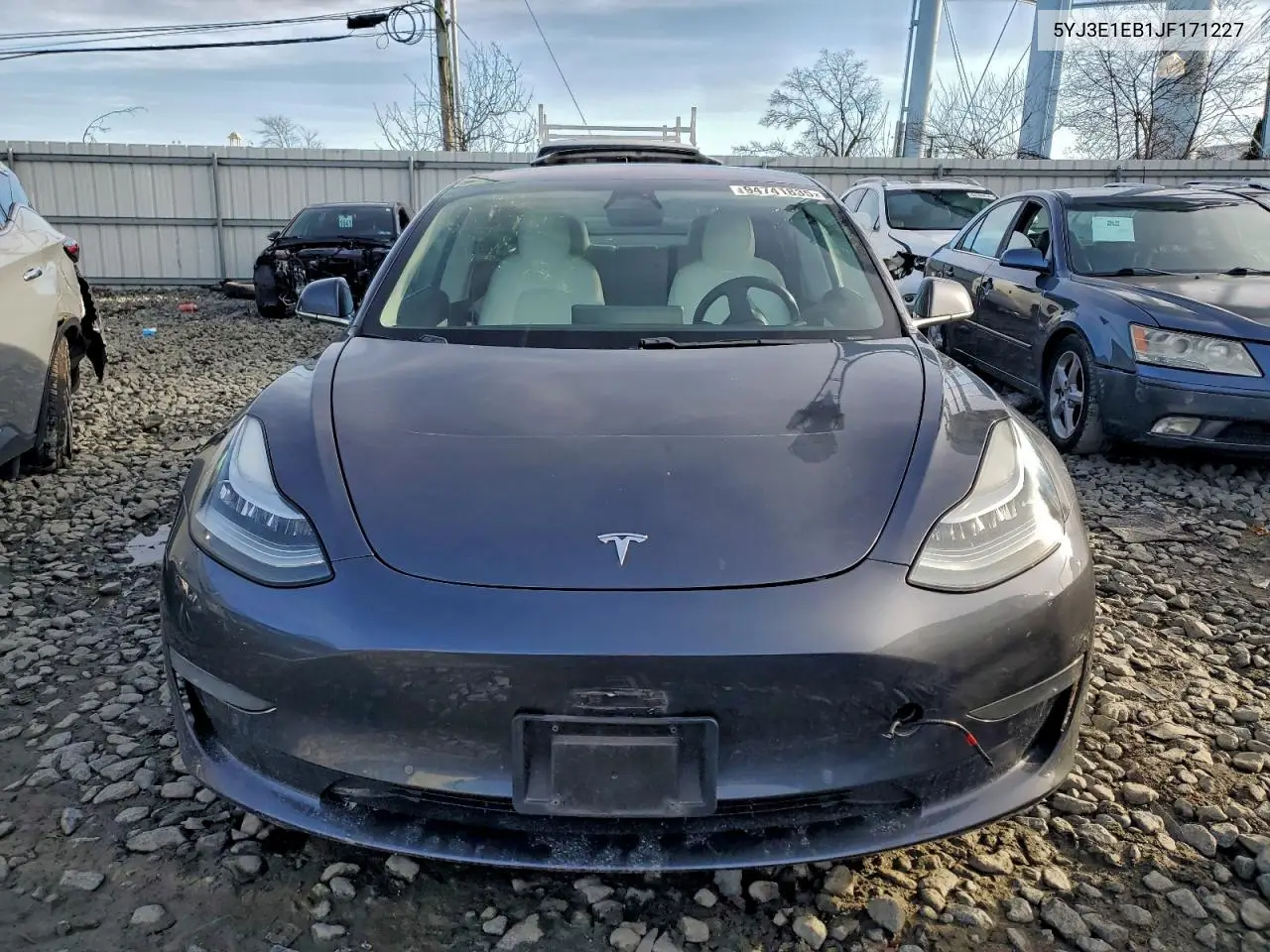 5YJ3E1EB1JF171227 2018 Tesla Model 3