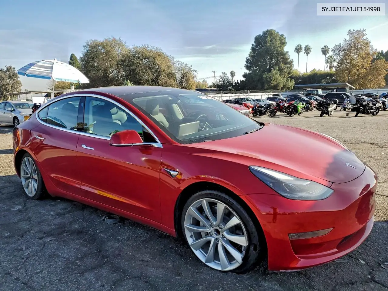 5YJ3E1EA1JF154998 2018 Tesla Model 3