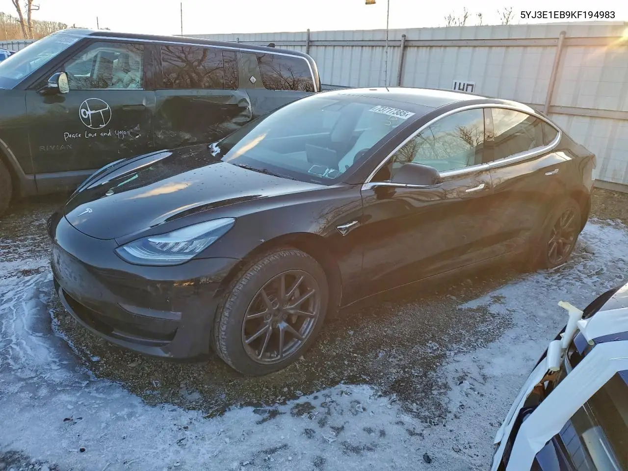 5YJ3E1EB9KF194983 2019 Tesla Model 3