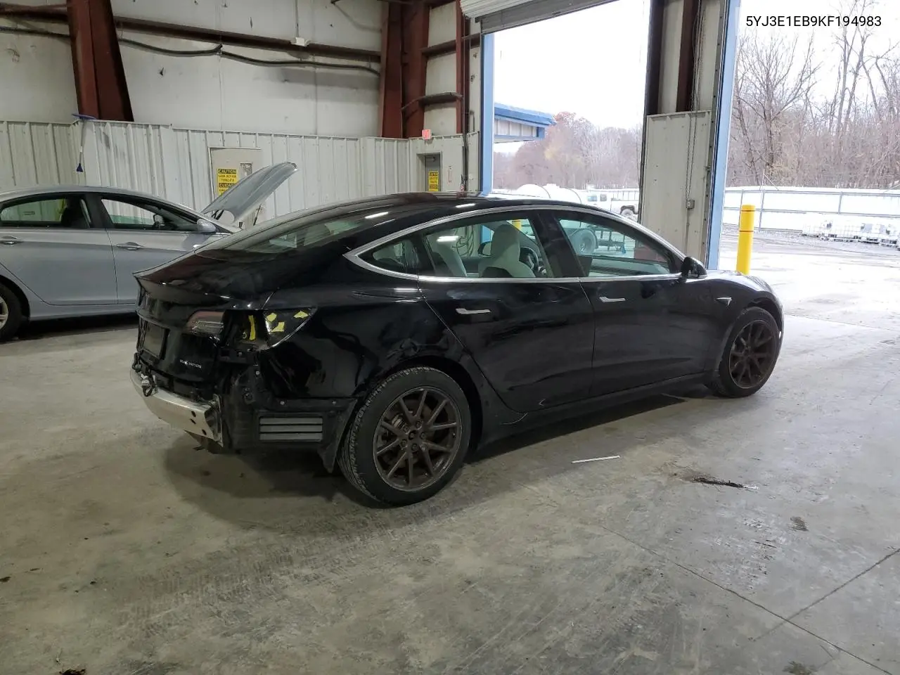5YJ3E1EB9KF194983 2019 Tesla Model 3