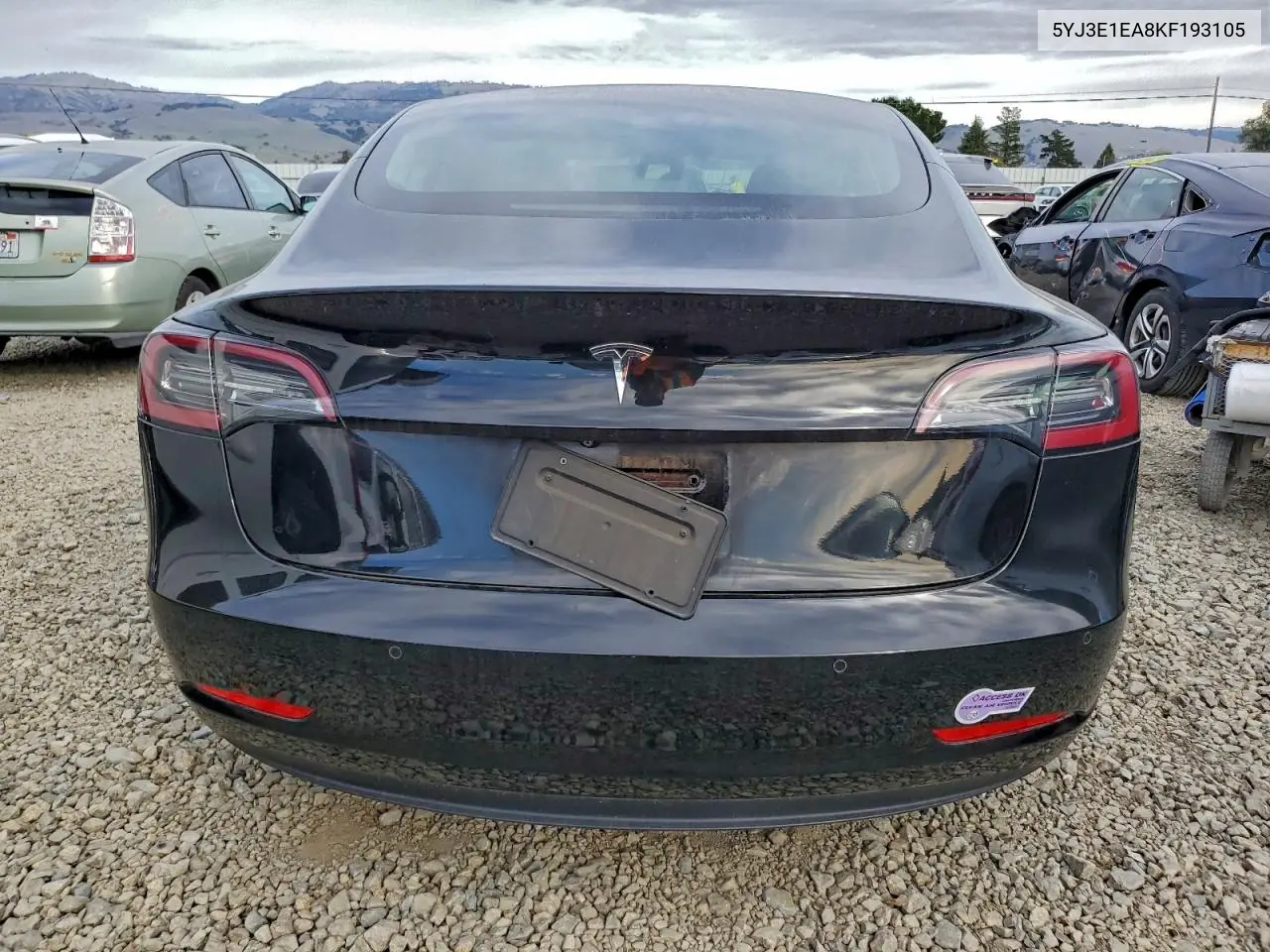 5YJ3E1EA8KF193105 2019 Tesla Model 3