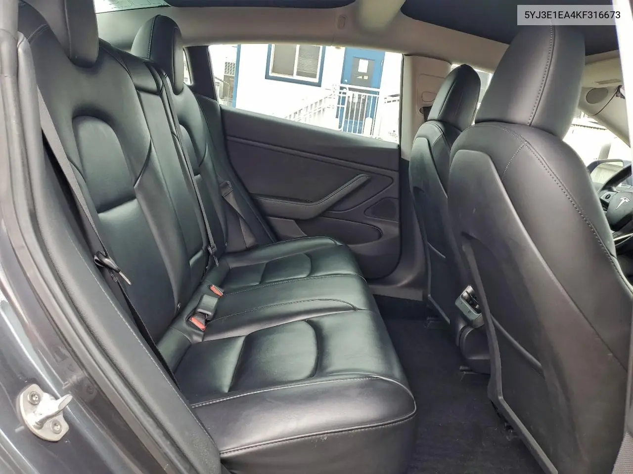 5YJ3E1EA4KF316673 2019 Tesla Model 3