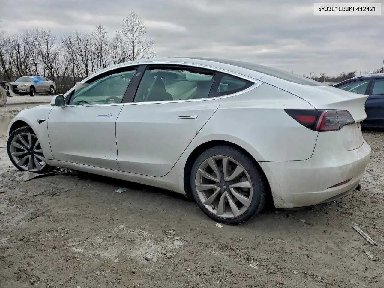 5YJ3E1EB3KF442421 2019 Tesla Model 3