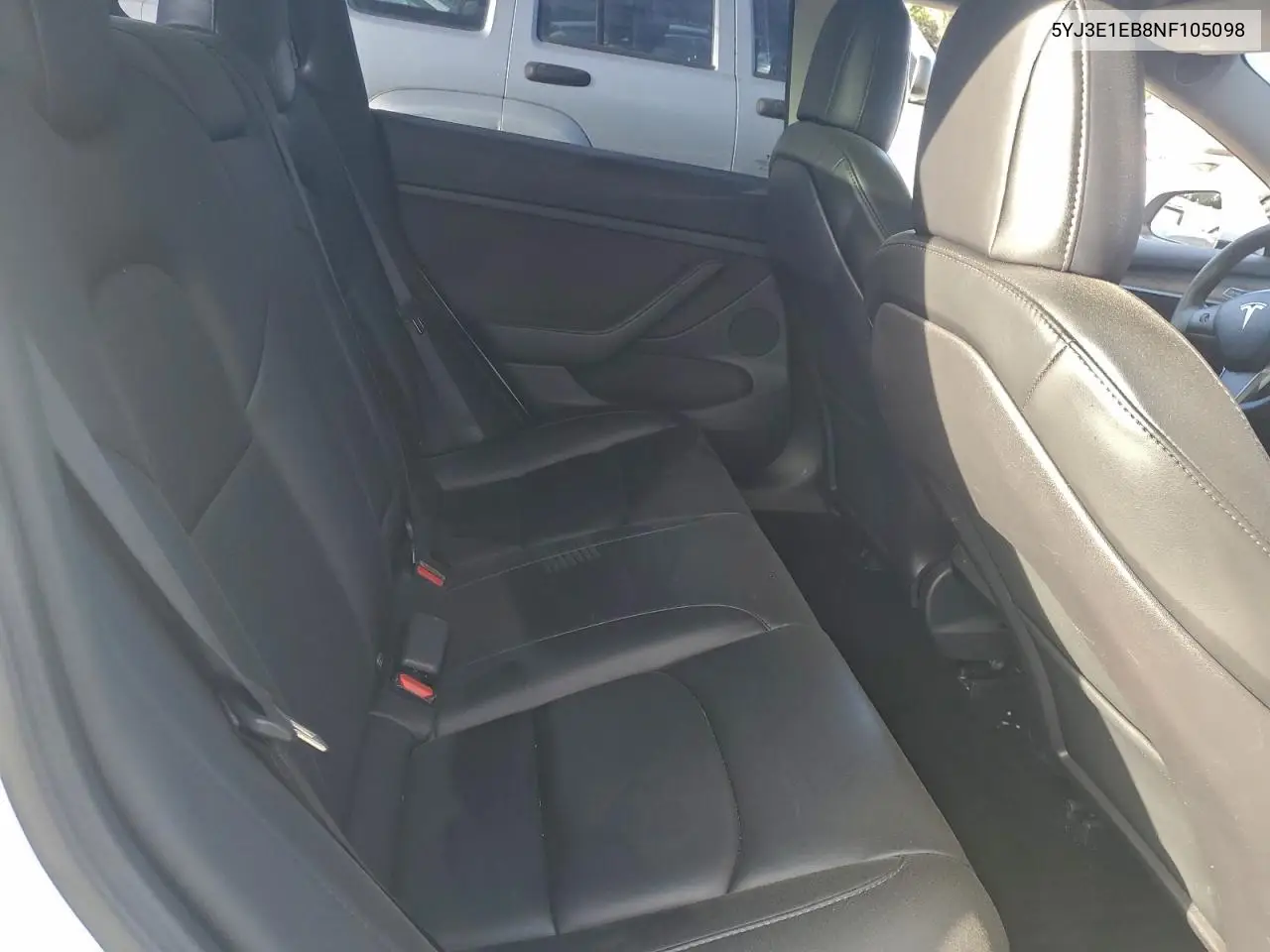 5YJ3E1EB8NF105098 2022 Tesla Model 3