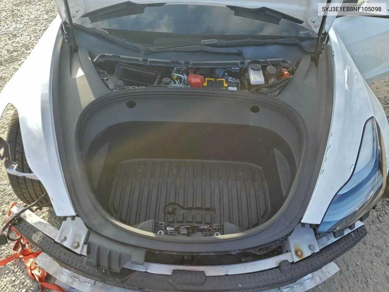 5YJ3E1EB8NF105098 2022 Tesla Model 3