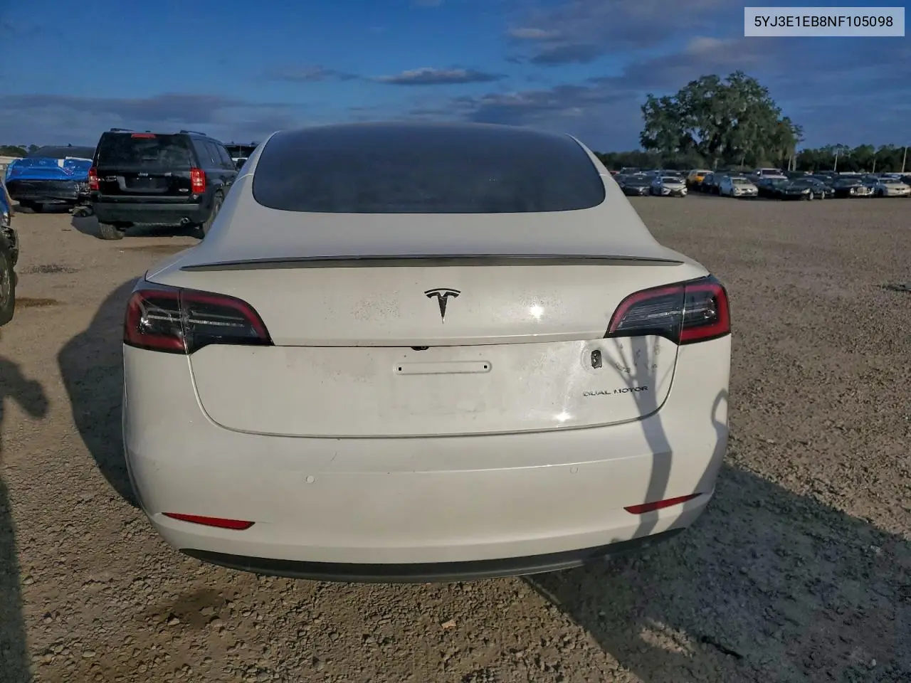 5YJ3E1EB8NF105098 2022 Tesla Model 3