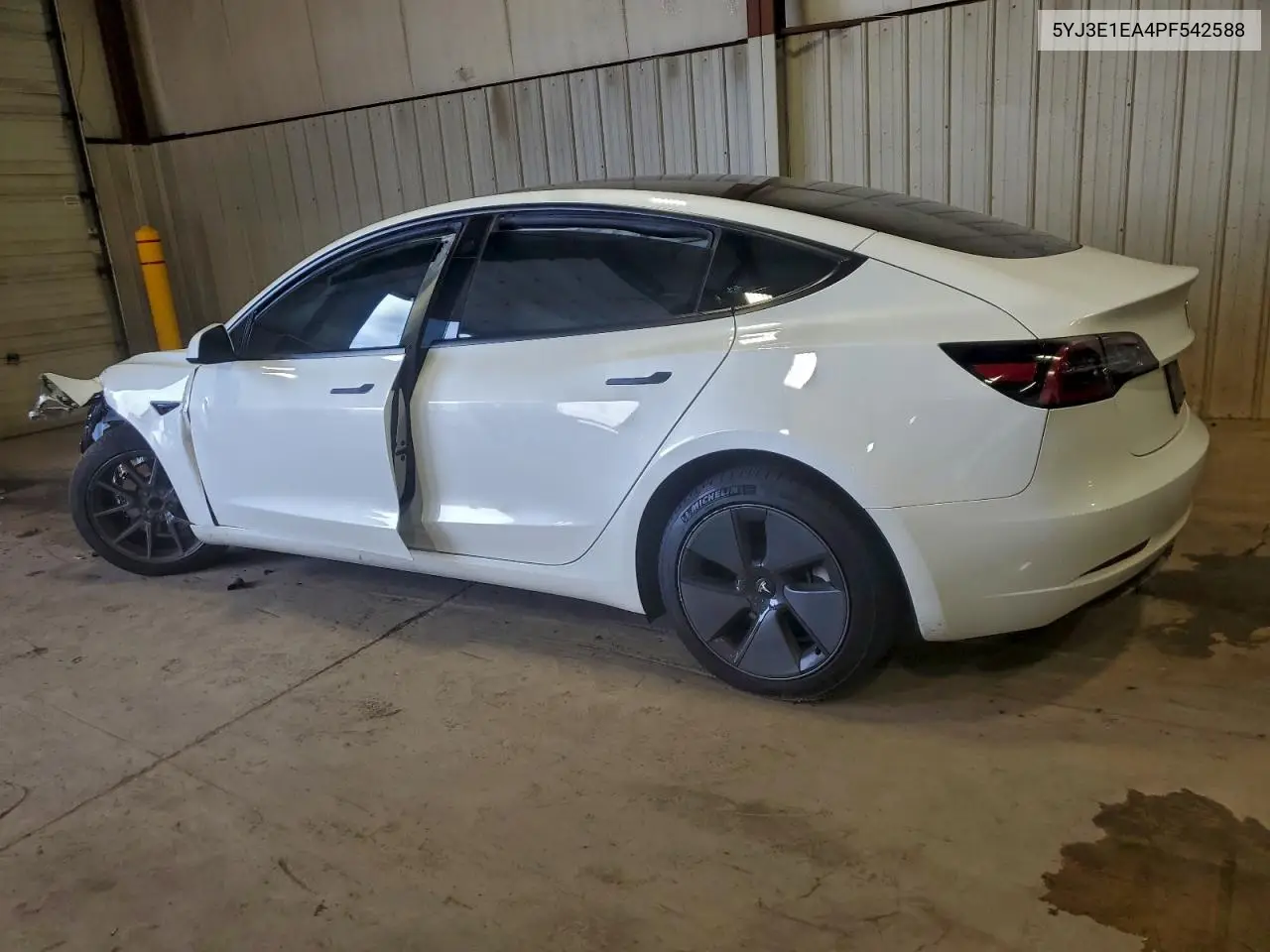 5YJ3E1EA4PF542588 2023 Tesla Model 3