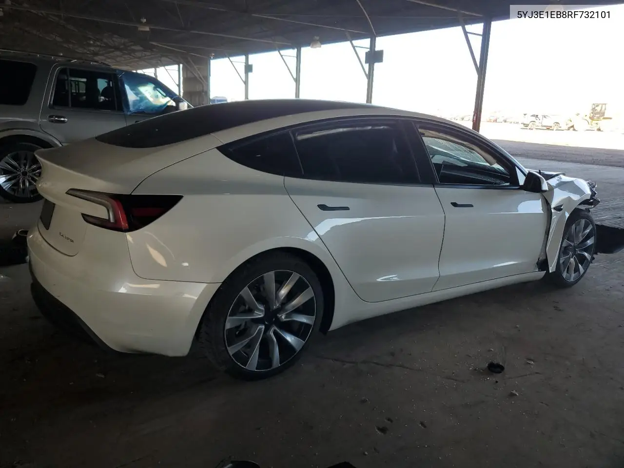 5YJ3E1EB8RF732101 2024 Tesla Model 3