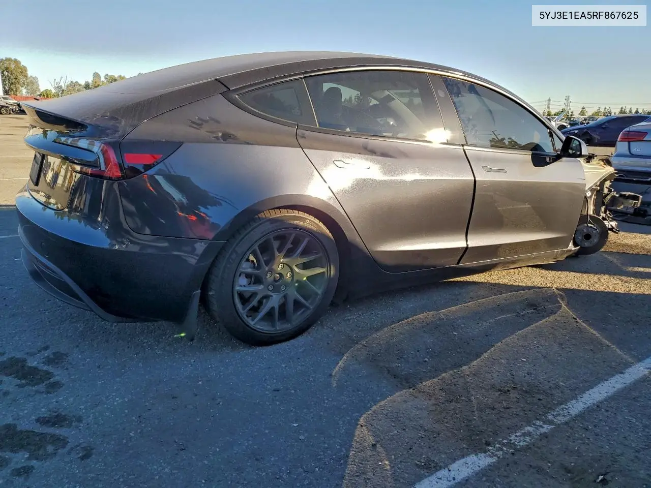 5YJ3E1EA5RF867625 2024 Tesla Model 3
