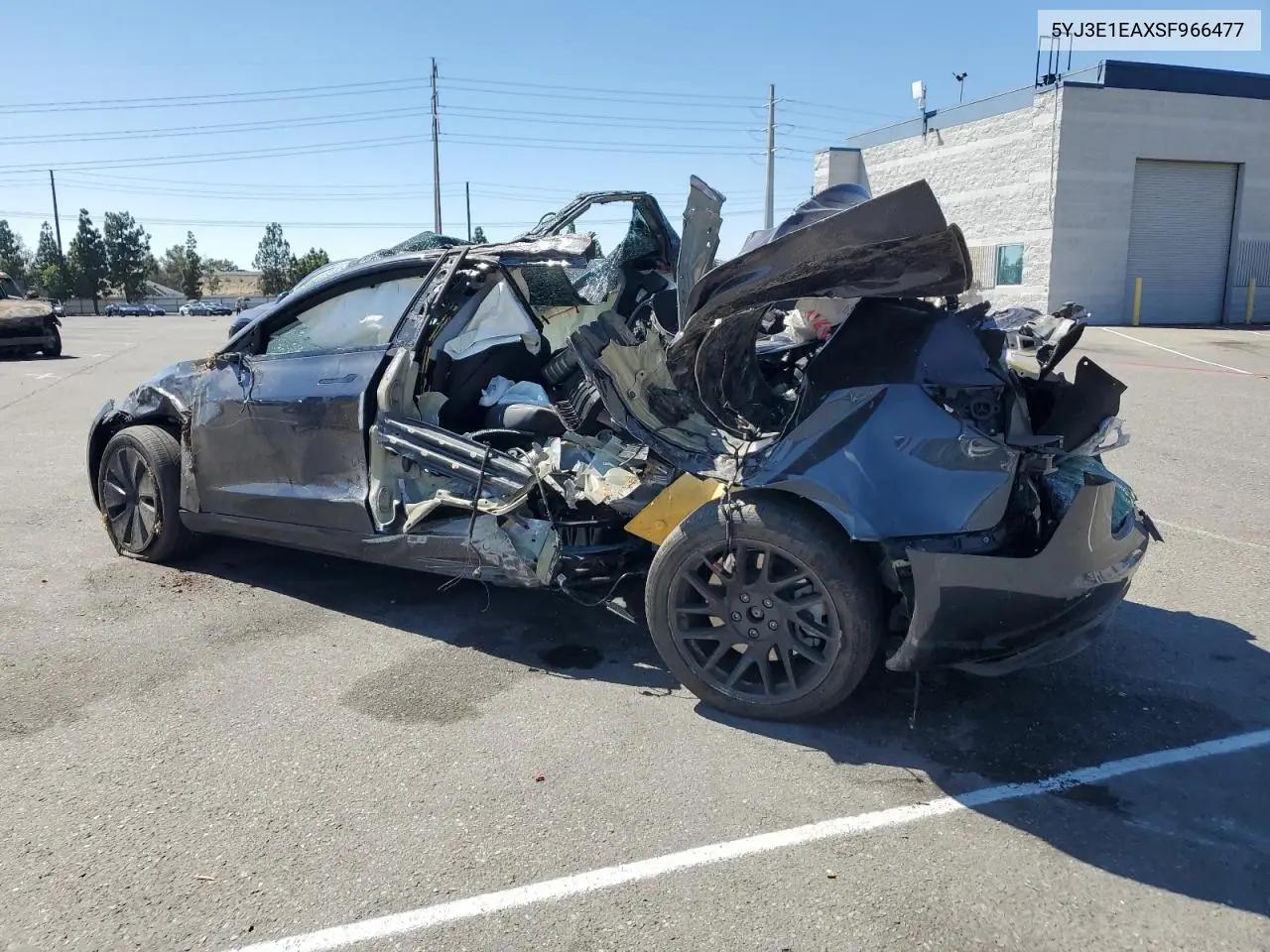 5YJ3E1EAXSF966477 2025 Tesla Model 3