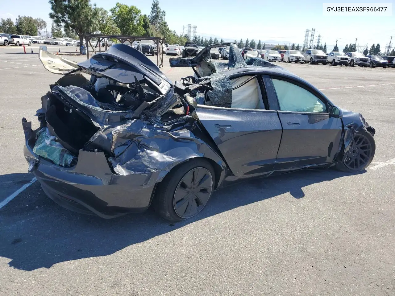 5YJ3E1EAXSF966477 2025 Tesla Model 3