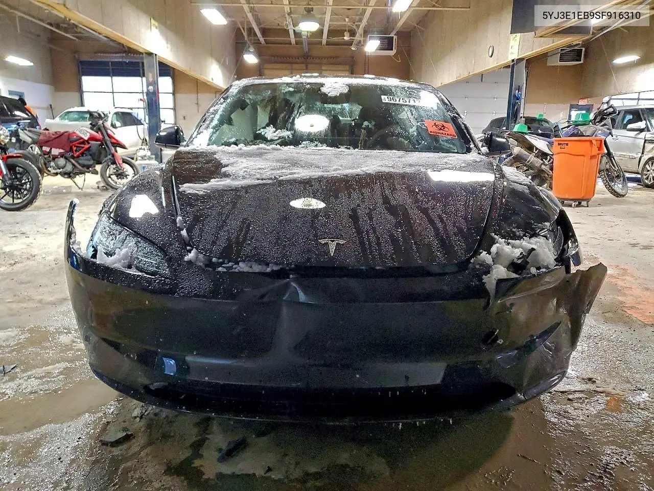 5YJ3E1EB9SF916310 2025 Tesla Model 3