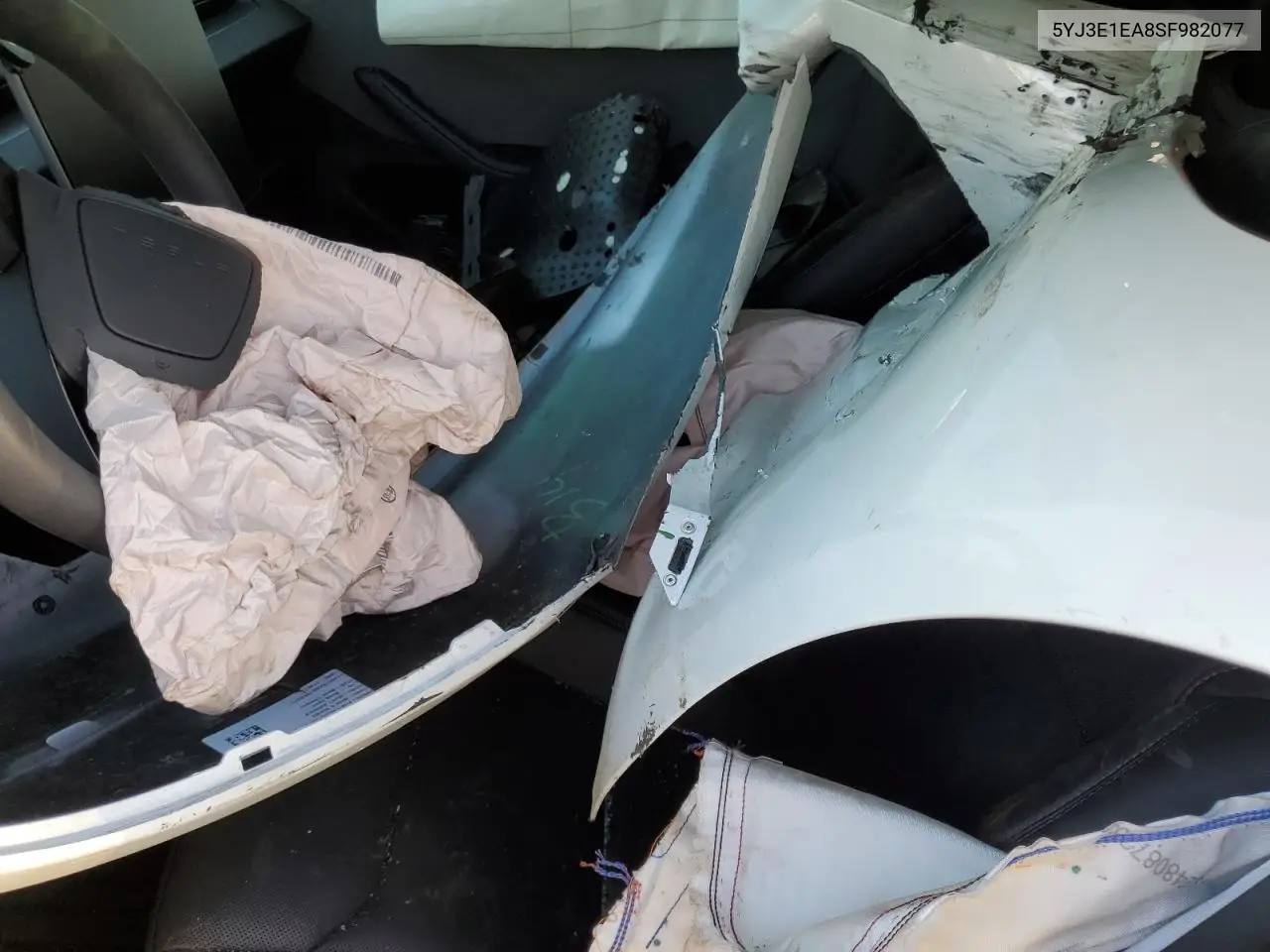 5YJ3E1EA8SF982077 2025 Tesla Model 3