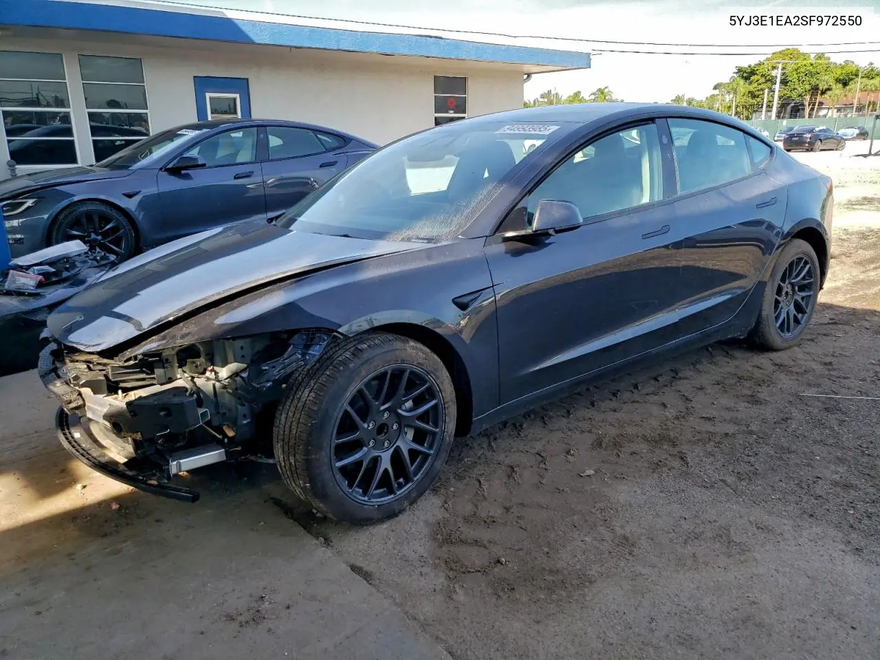 5YJ3E1EA2SF972550 2025 Tesla Model 3