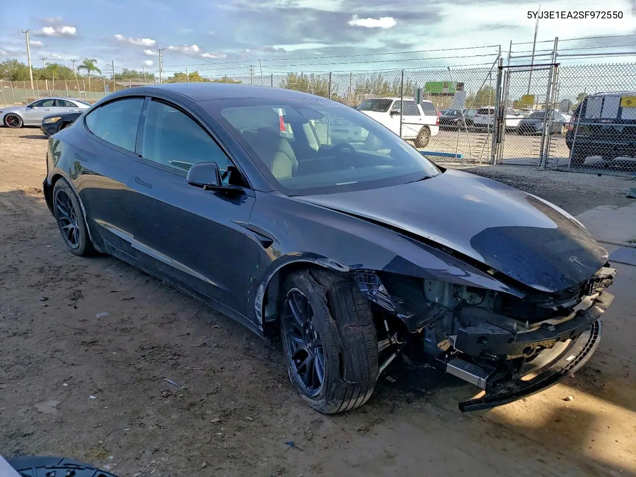 5YJ3E1EA2SF972550 2025 Tesla Model 3