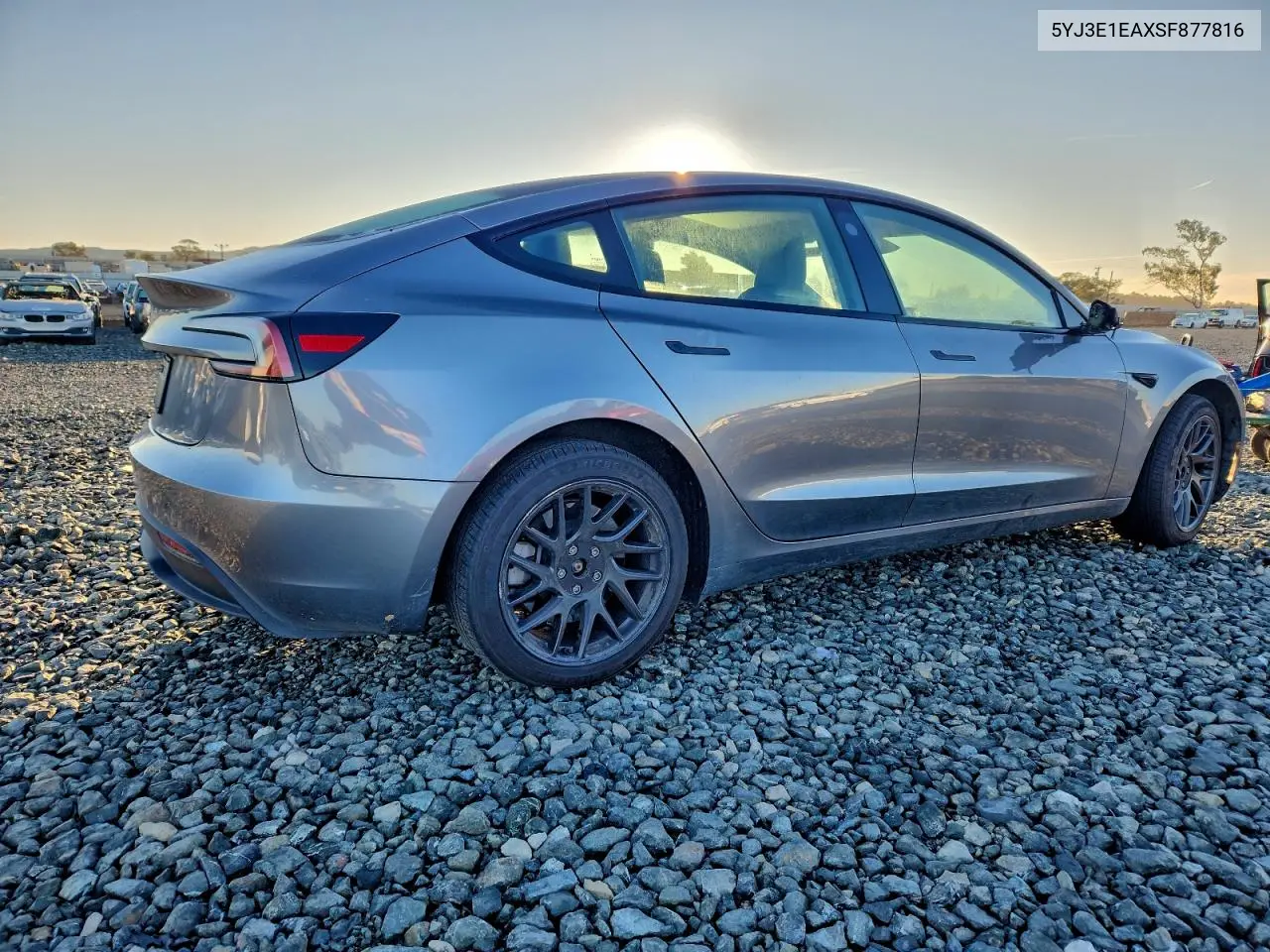 5YJ3E1EAXSF877816 2025 Tesla Model 3