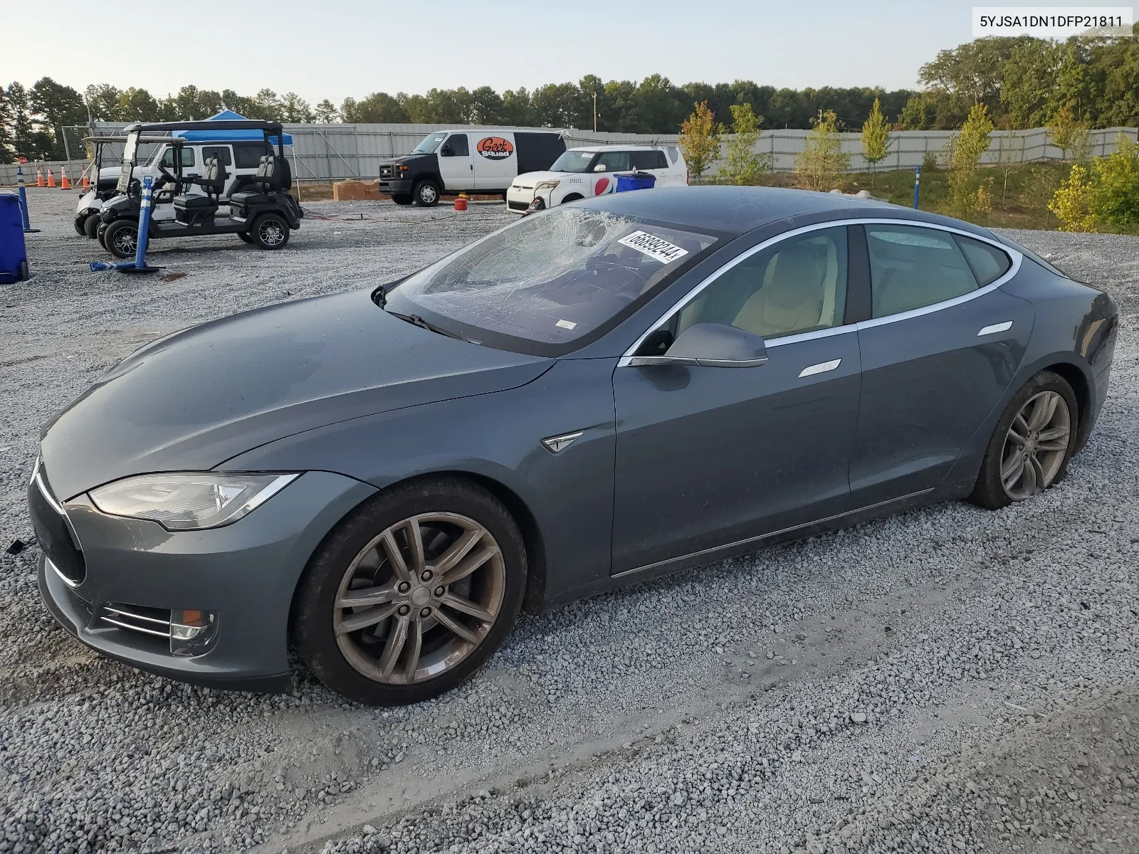 5YJSA1DN1DFP21811 2013 Tesla Model S