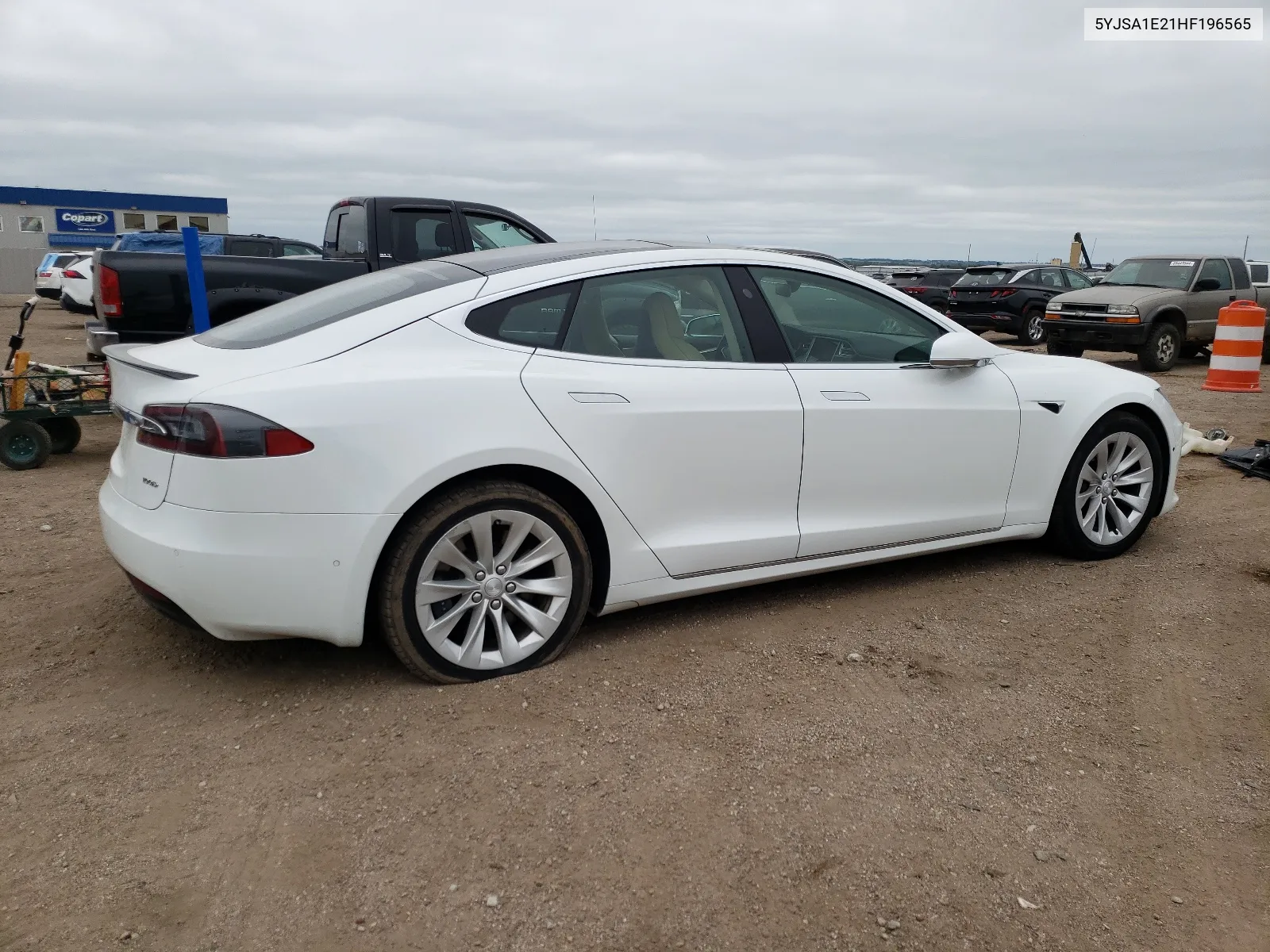 5YJSA1E21HF196565 2017 Tesla Model S