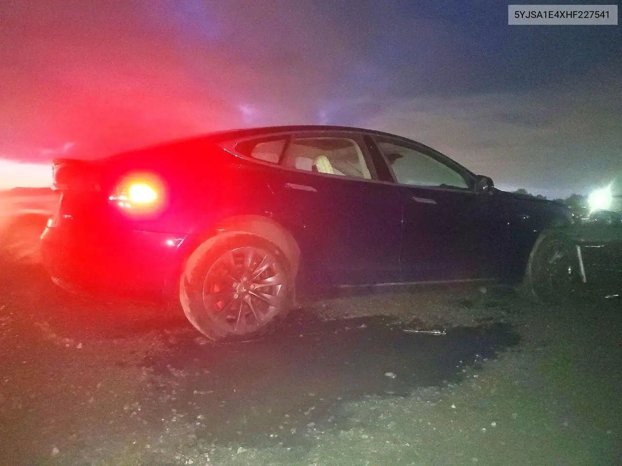 5YJSA1E4XHF227541 2017 Tesla Model S