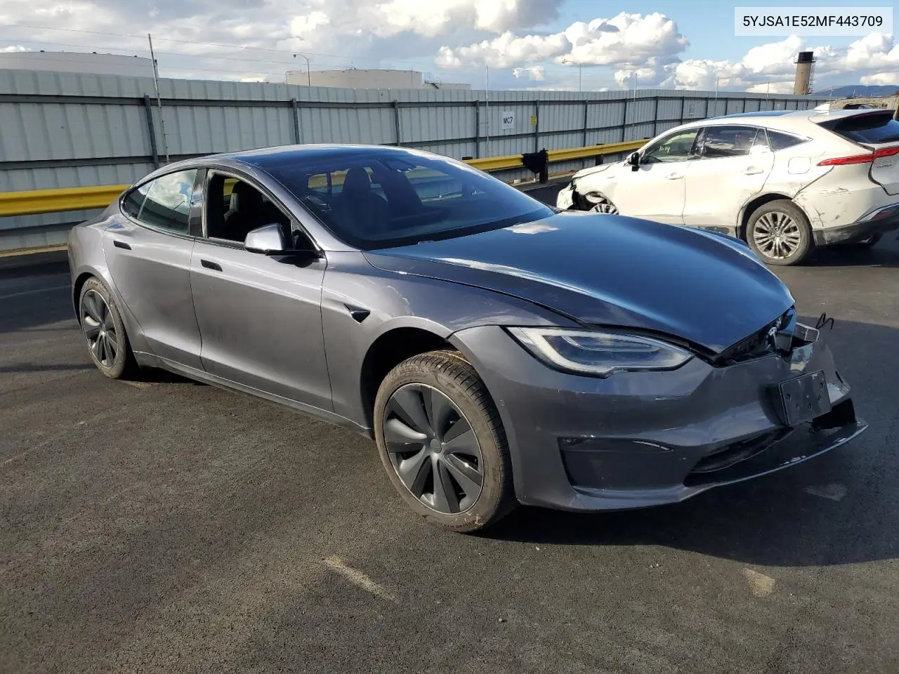 5YJSA1E52MF443709 2021 Tesla Model S