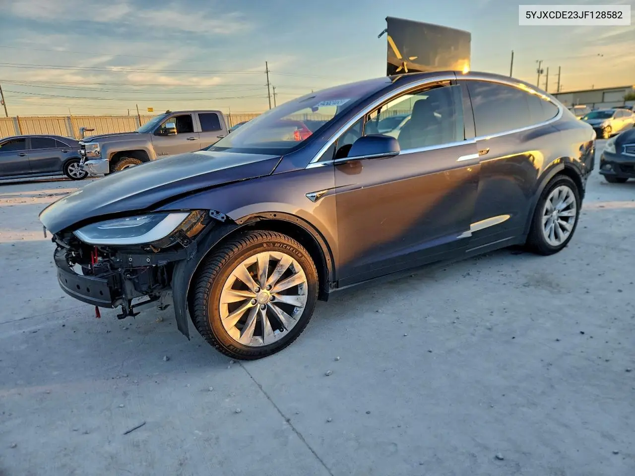 5YJXCDE23JF128582 2018 Tesla Model X