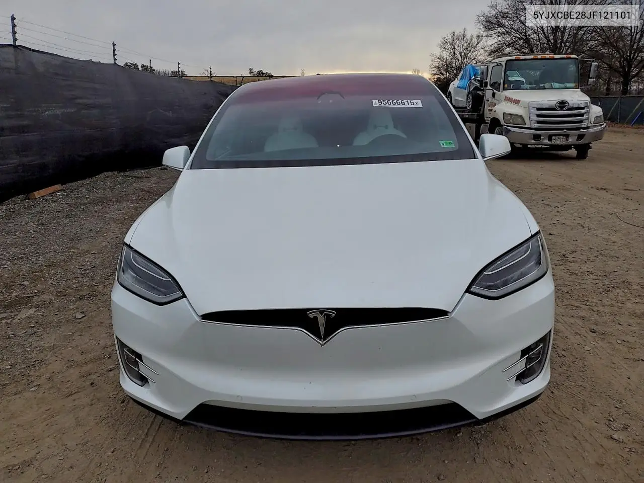 5YJXCBE28JF121101 2018 Tesla Model X
