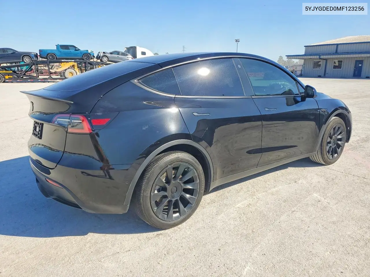 5YJYGDED0MF123256 2021 Tesla Model Y