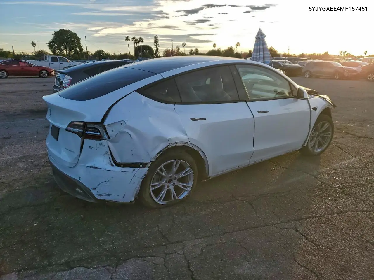 5YJYGAEE4MF157451 2021 Tesla Model Y