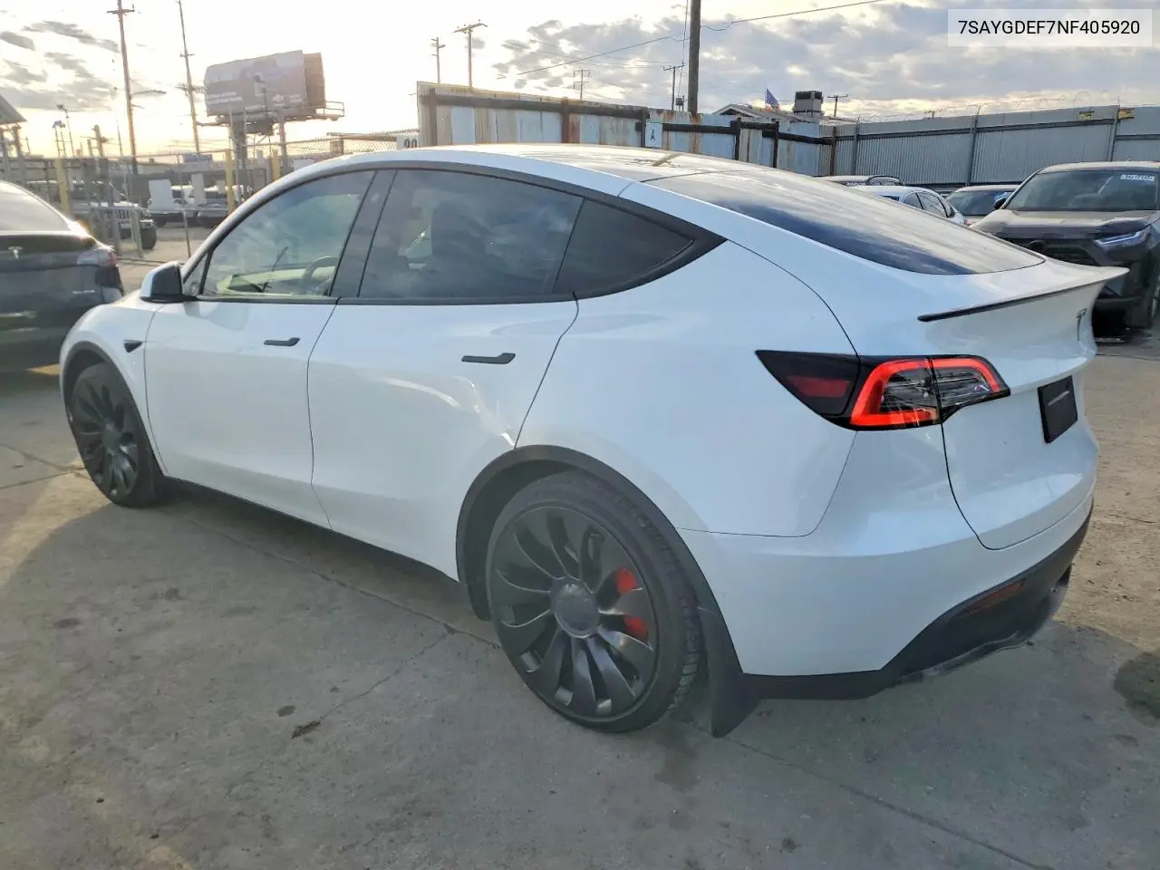 7SAYGDEF7NF405920 2022 Tesla Model Y