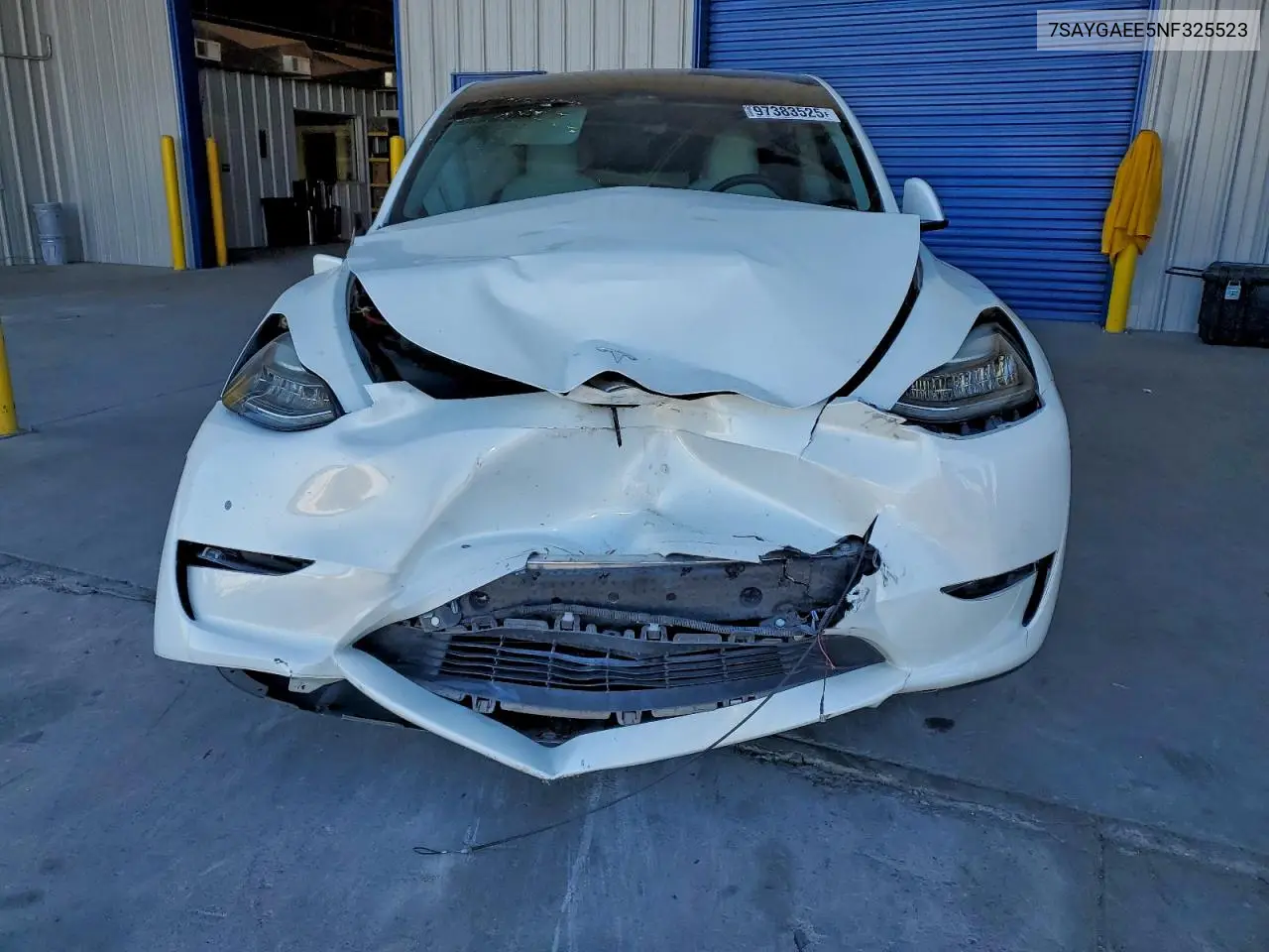7SAYGAEE5NF325523 2022 Tesla Model Y