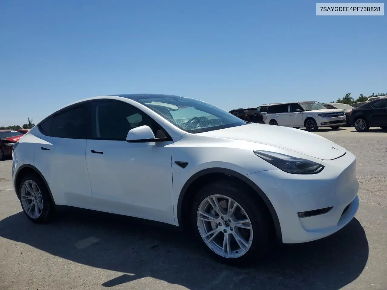 7SAYGDEE4PF738828 2023 Tesla Model Y