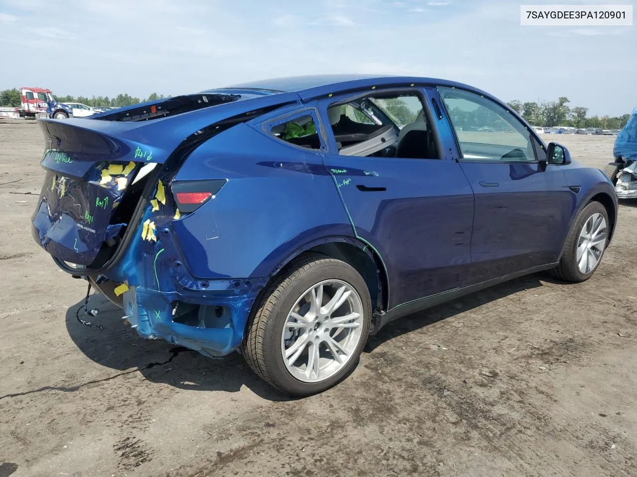 7SAYGDEE3PA120901 2023 Tesla Model Y