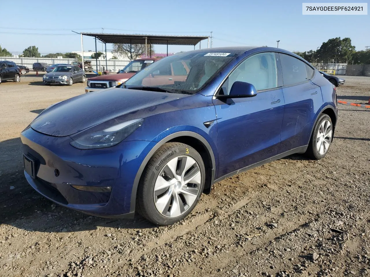 7SAYGDEE5PF624921 2023 Tesla Model Y