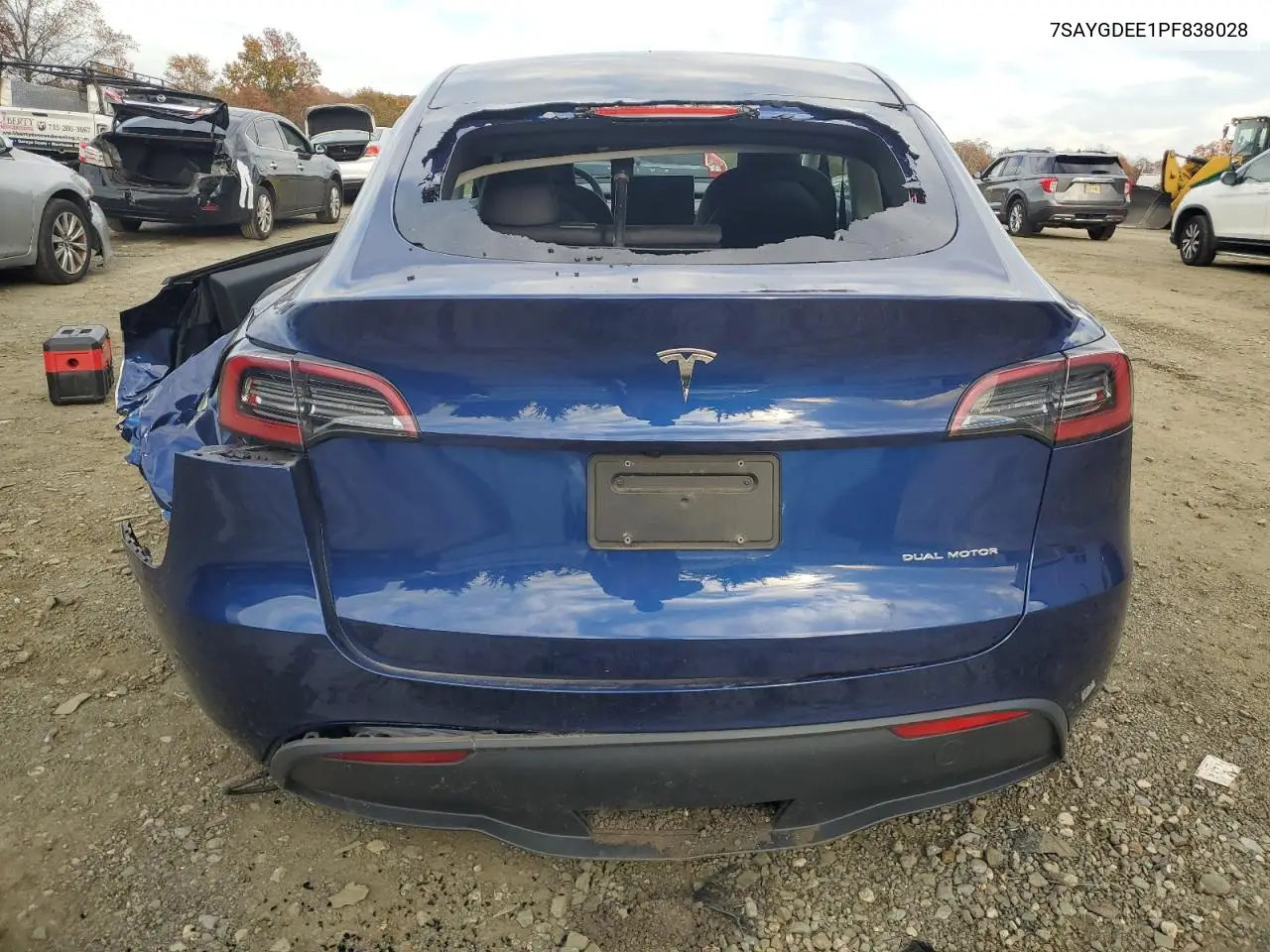 7SAYGDEE1PF838028 2023 Tesla Model Y