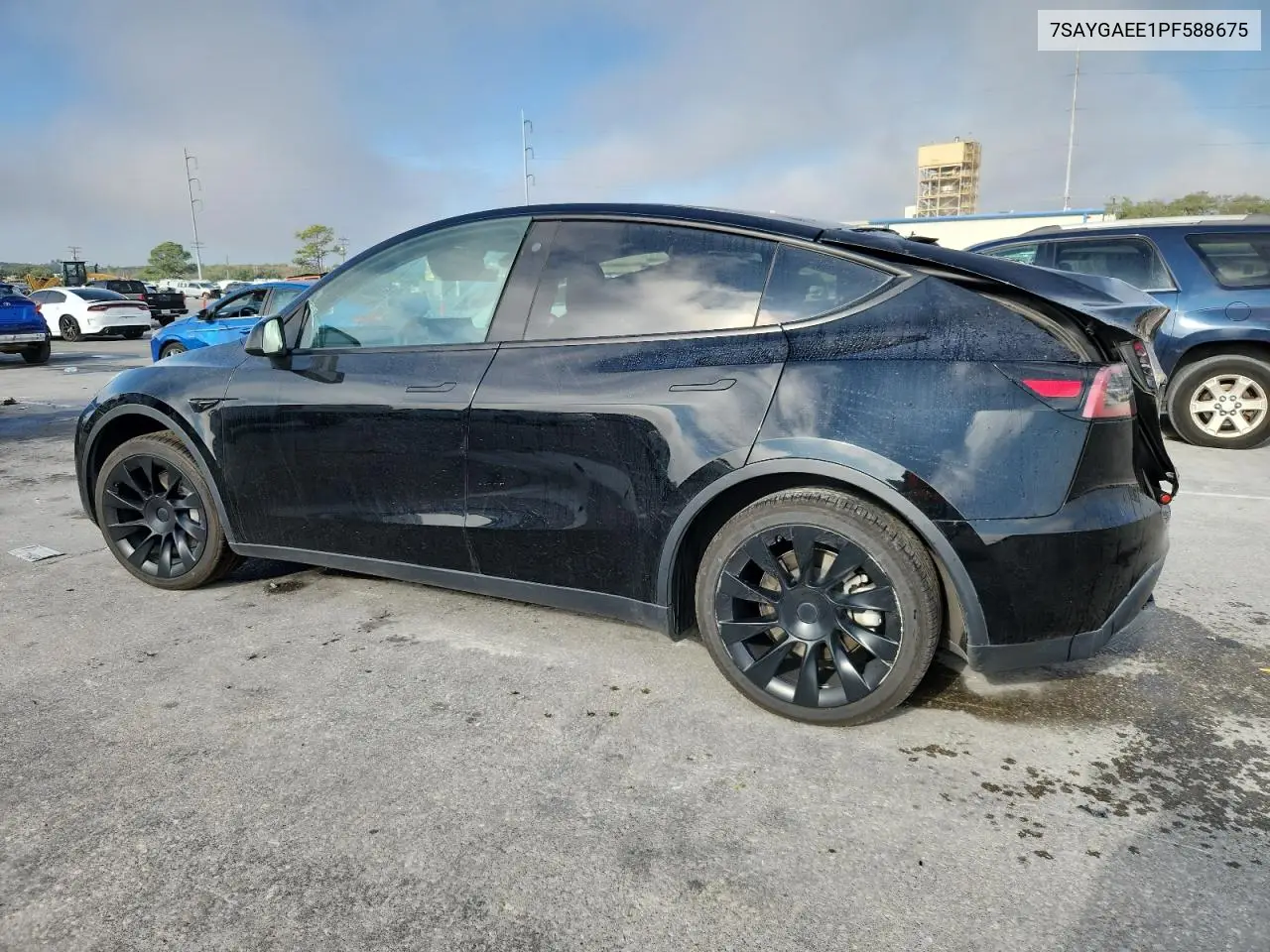 7SAYGAEE1PF588675 2023 Tesla Model Y