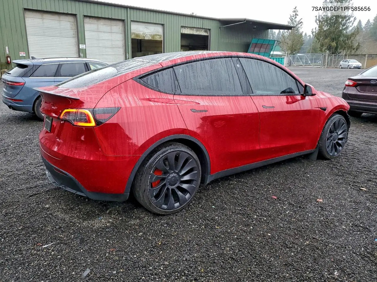 7SAYGDEF1PF585656 2023 Tesla Model Y