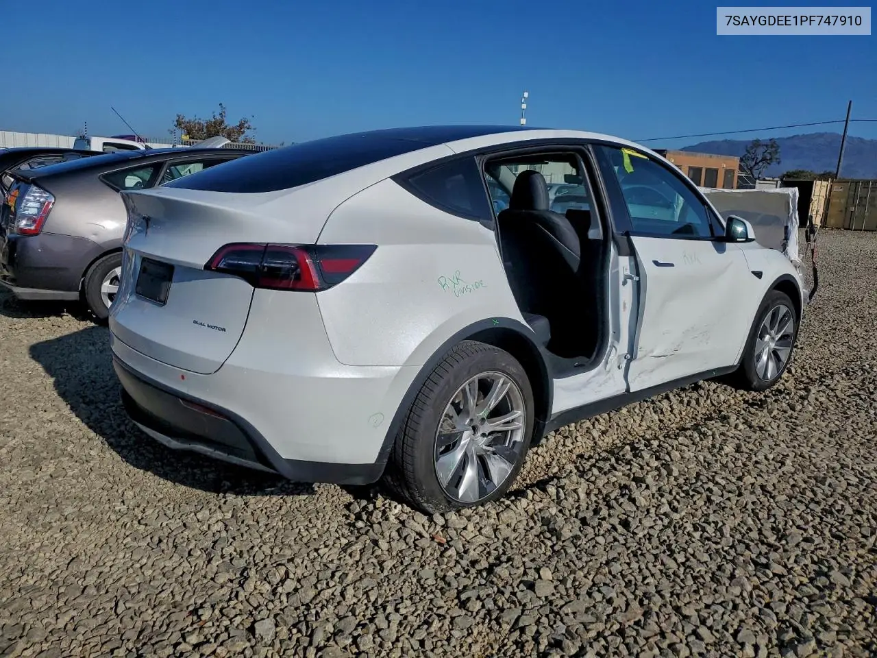 7SAYGDEE1PF747910 2023 Tesla Model Y