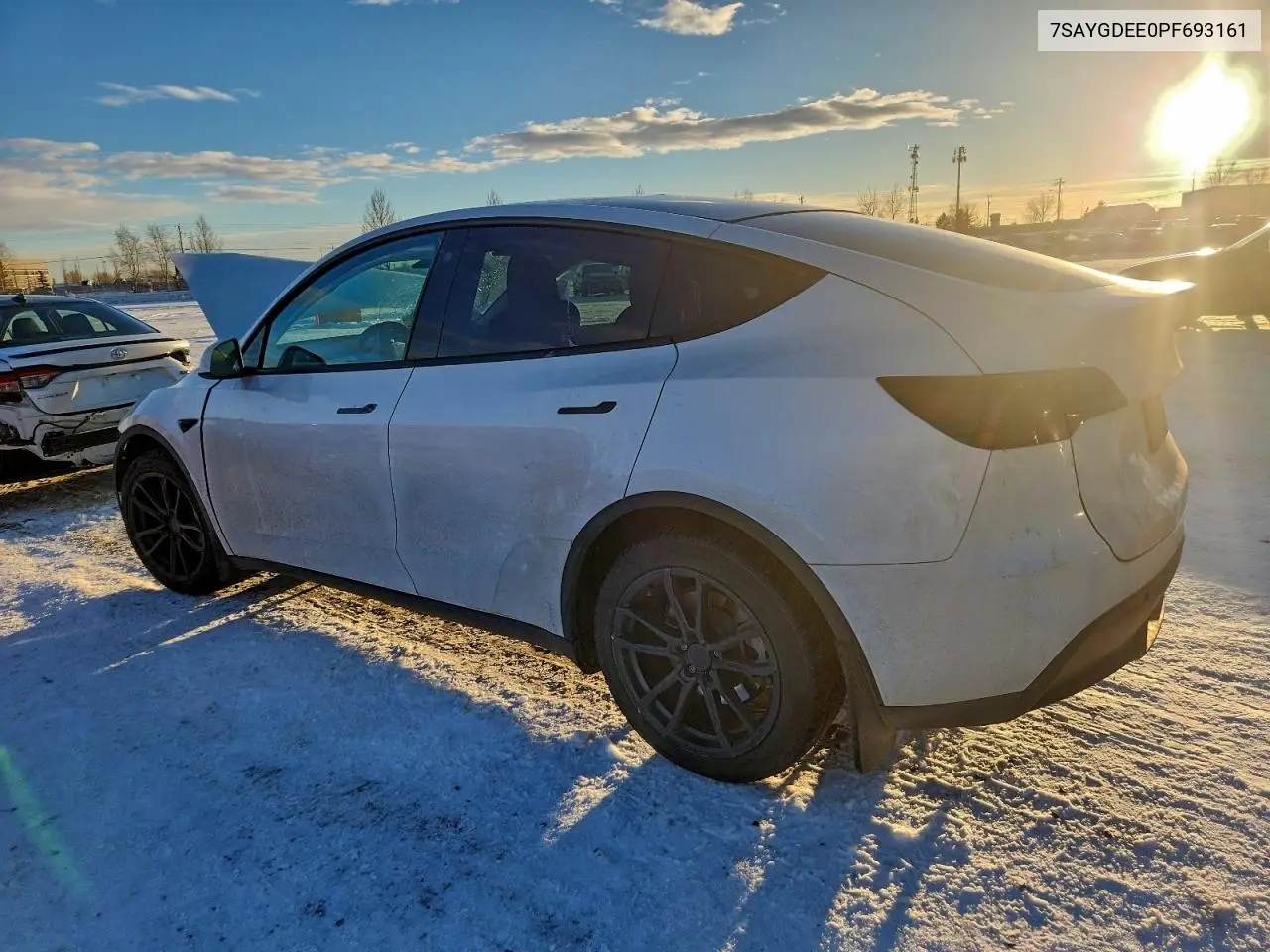 7SAYGDEE0PF693161 2023 Tesla Model Y