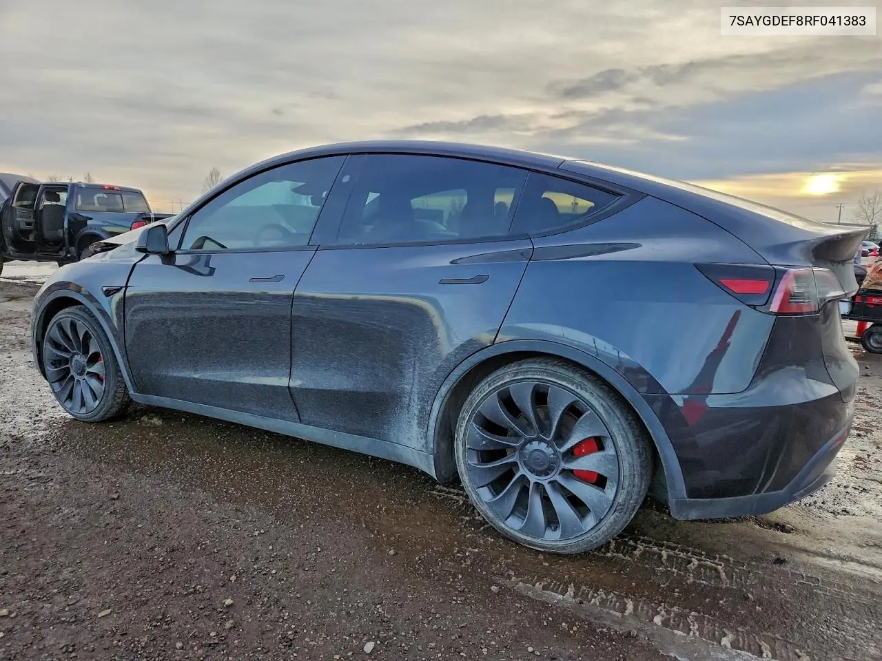 7SAYGDEF8RF041383 2024 Tesla Model Y