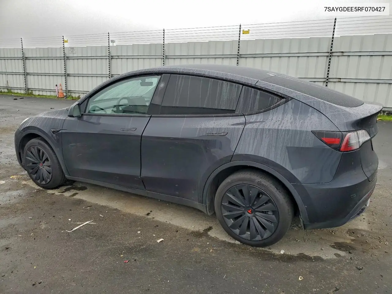 7SAYGDEE5RF070427 2024 Tesla Model Y
