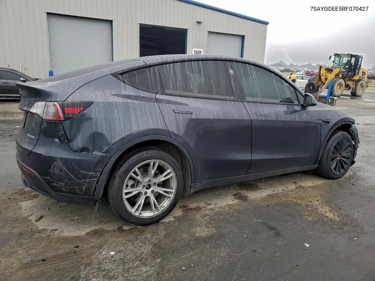 7SAYGDEE5RF070427 2024 Tesla Model Y