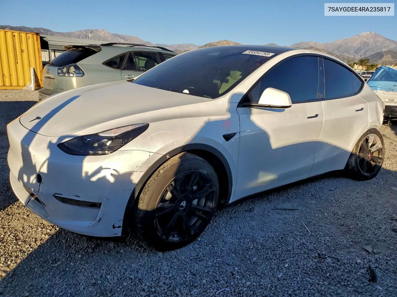 7SAYGDEE4RA235817 2024 Tesla Model Y