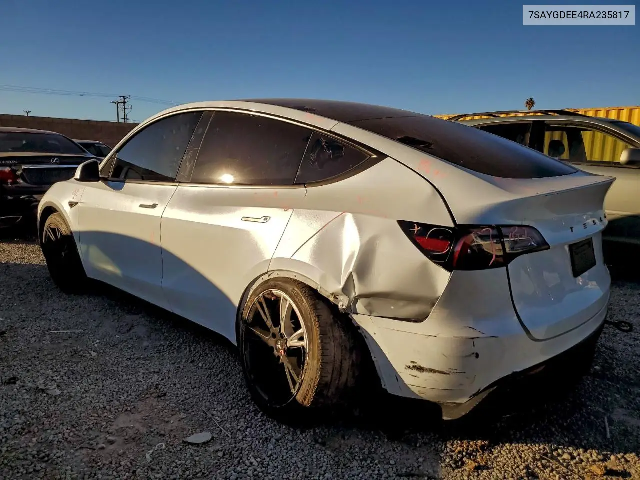 7SAYGDEE4RA235817 2024 Tesla Model Y