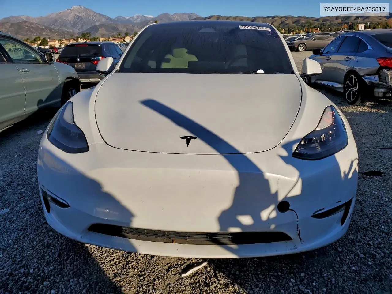 7SAYGDEE4RA235817 2024 Tesla Model Y