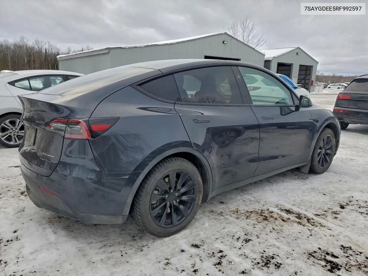 7SAYGDEE5RF992597 2024 Tesla Model Y