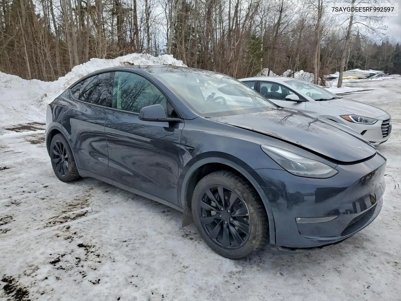 7SAYGDEE5RF992597 2024 Tesla Model Y