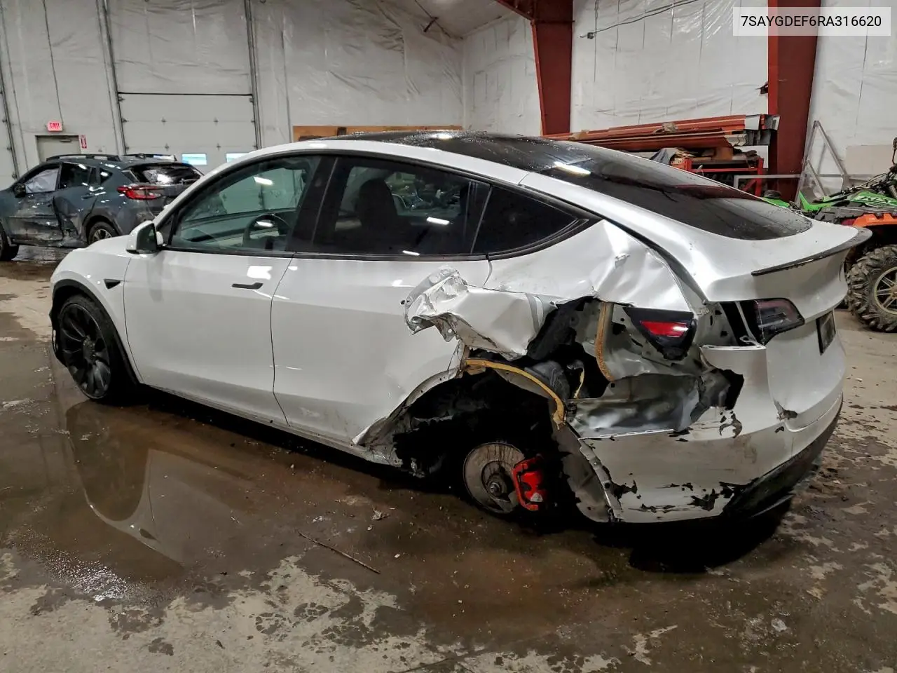 7SAYGDEF6RA316620 2024 Tesla Model Y